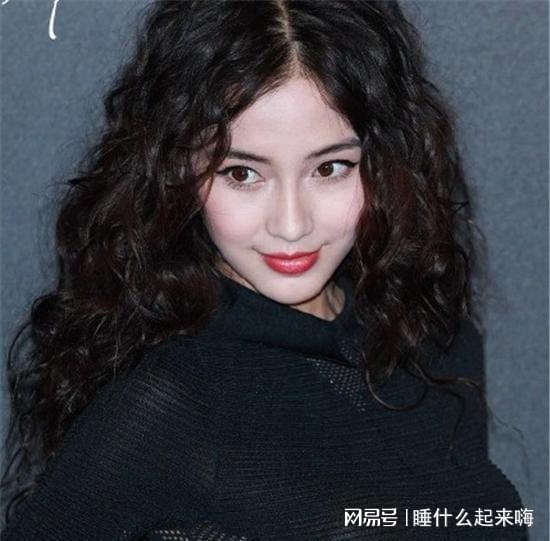 长发公主张柏芝太雷人景甜可爱如狮子狗龙8游戏国际登录女星留羊毛卷唐嫣像(图13)