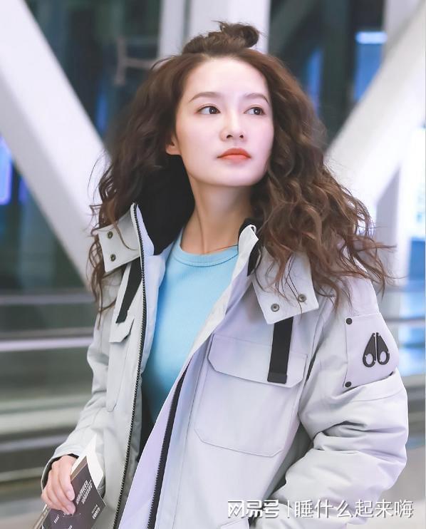 长发公主张柏芝太雷人景甜可爱如狮子狗龙8游戏国际登录女星留羊毛卷唐嫣像(图12)